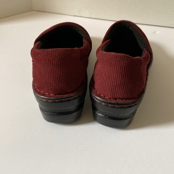 Born BOC Red Corduroy Woman’s Loafer Shoes Size 8 - Picture 3 of 8